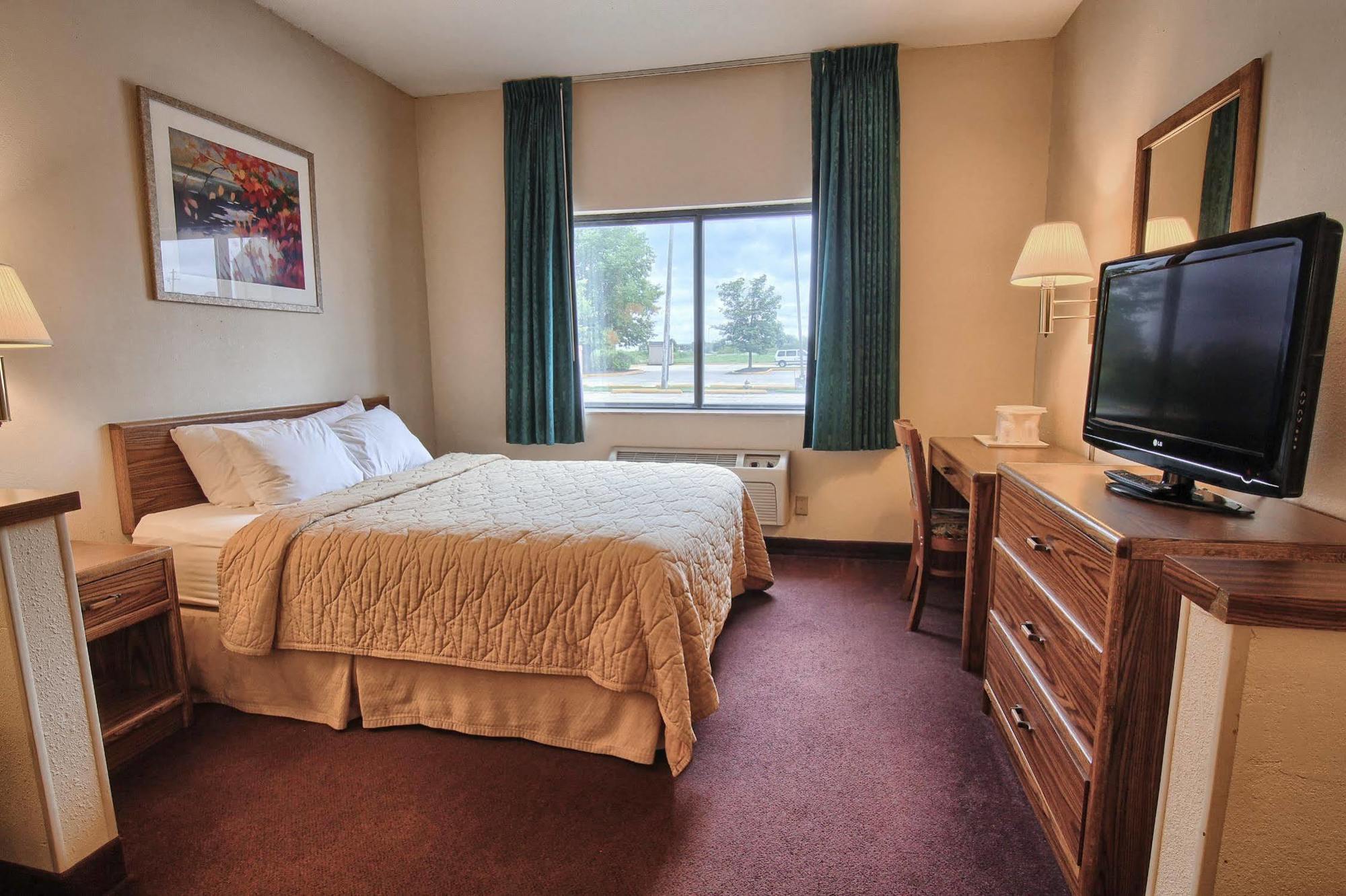 Quality Inn & Suites Danville Exterior photo