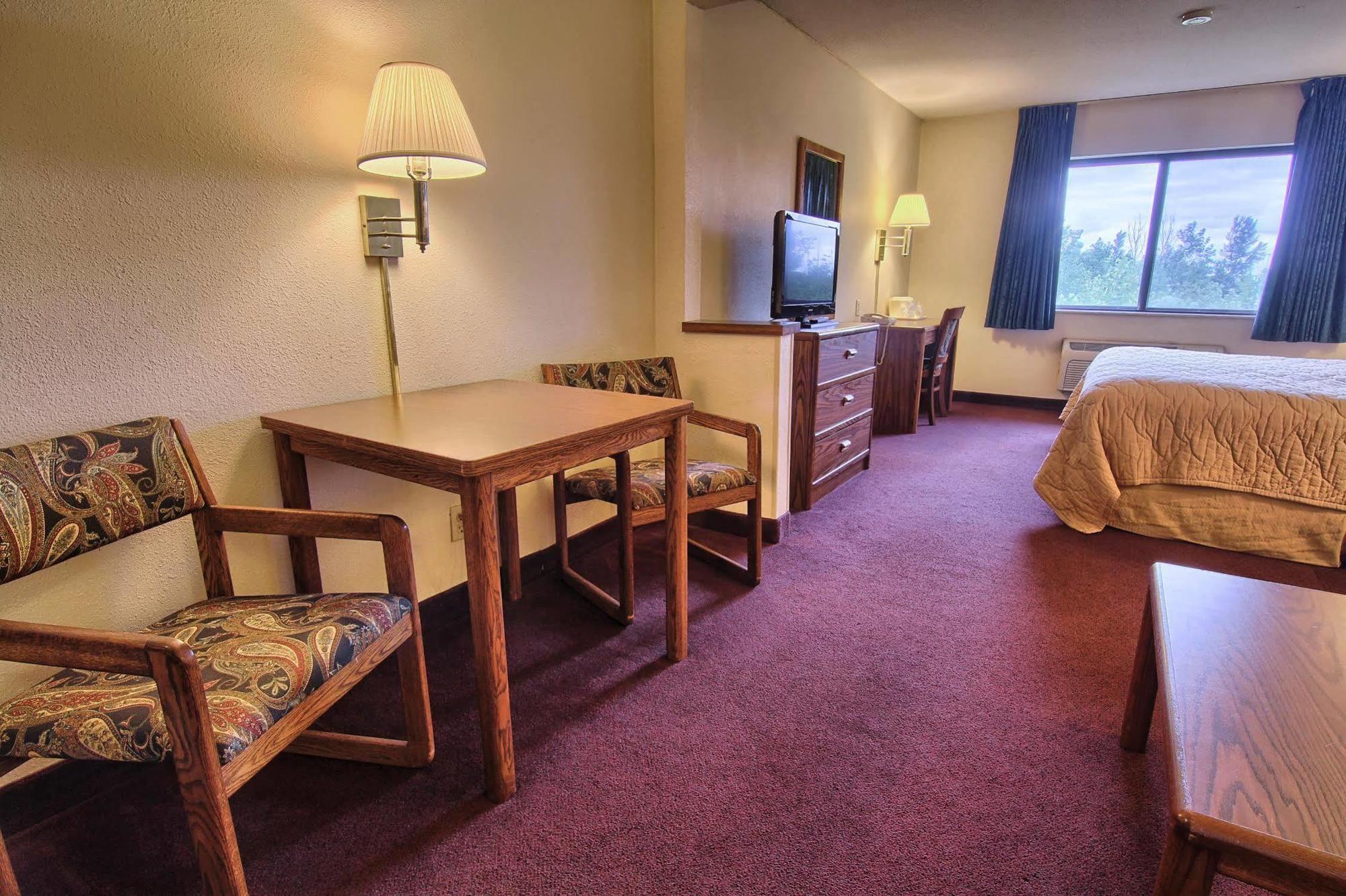 Quality Inn & Suites Danville Exterior photo