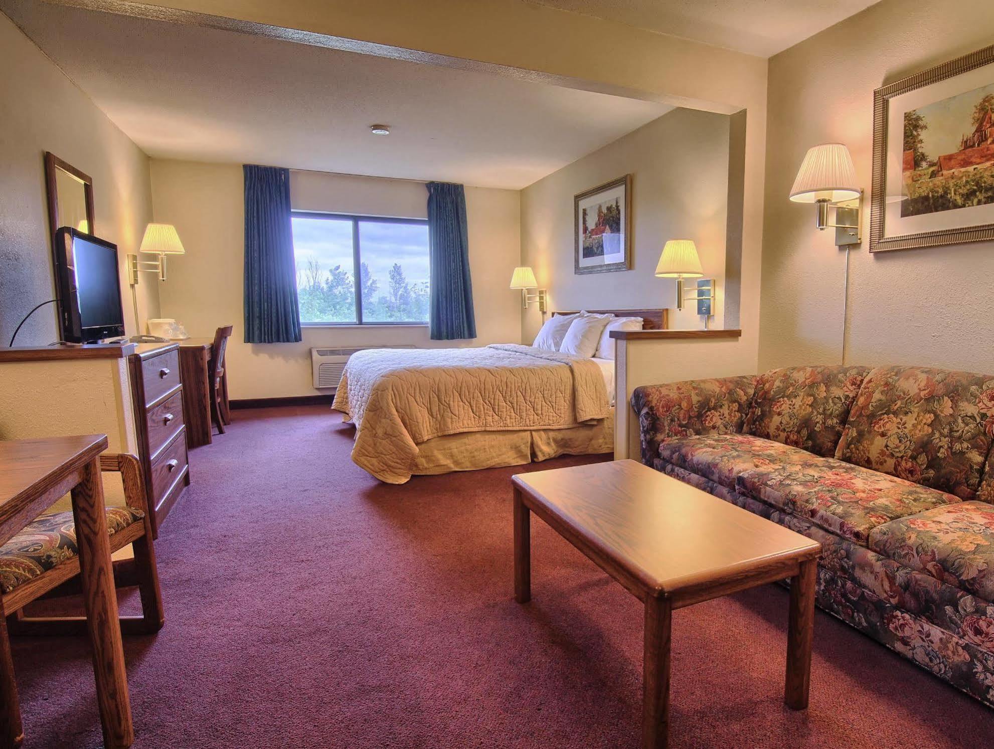 Quality Inn & Suites Danville Exterior photo
